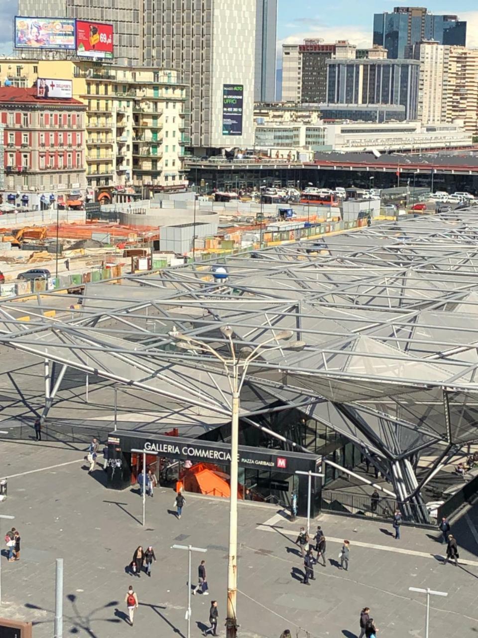Pit Stop Napoli Centrale 外观 照片